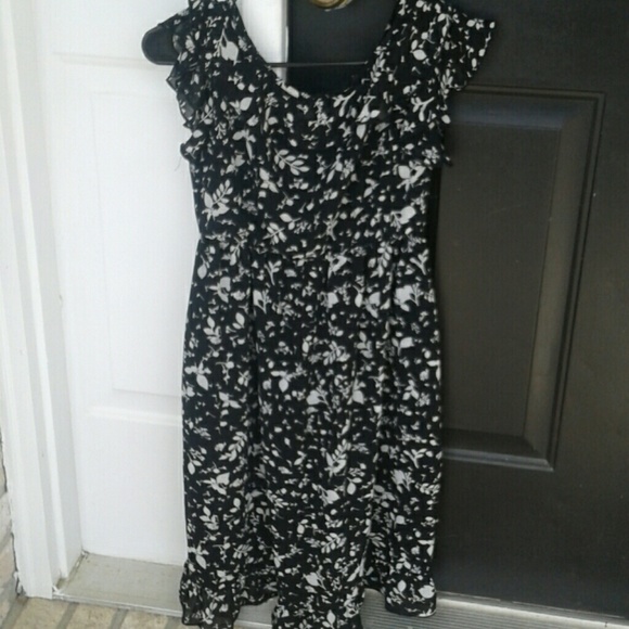 Converse Dress. - Picture 3 of 3